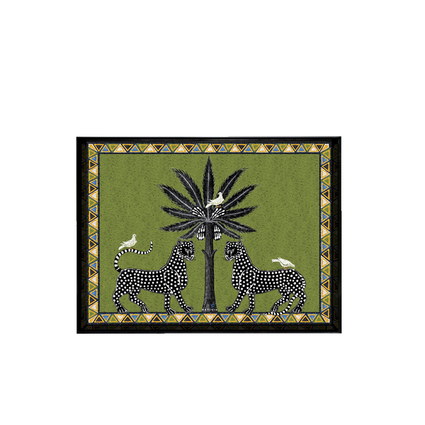 Bandeja lacada rectangular verde con mosaico y borde geométrico multicolor