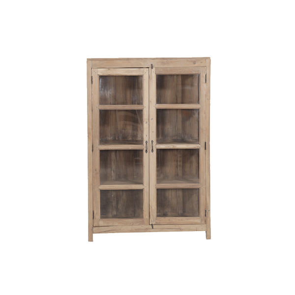 Vitrina de madera con dos puertas de cristal y estantes interiores