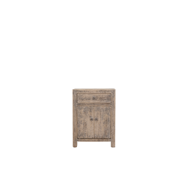 Mesita de noche Heritage de madera envejecida con cajón superior y dos puertas con tiradores