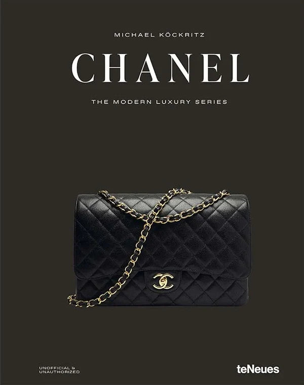 Libro Chanel The Modern Luxury Series con imagen de bolso acolchado y cadena dorada