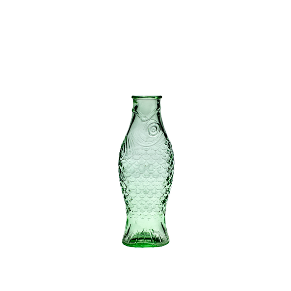 Jarra de cristal verde con relieve tipo escamas de pez