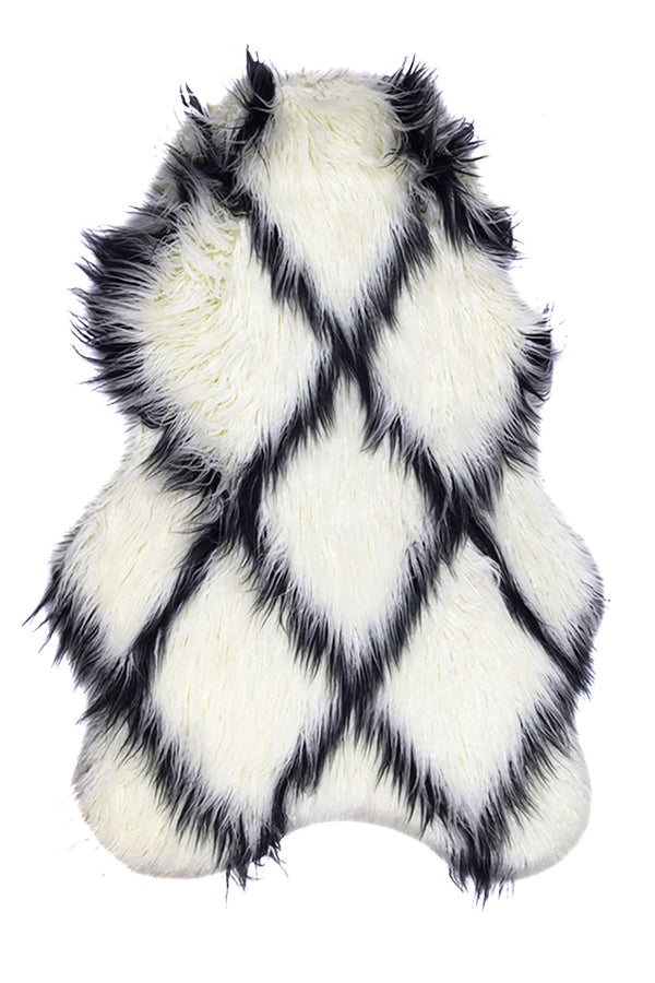 Diamond Tibet seat cover with black-and-white faux fur, diamond pattern