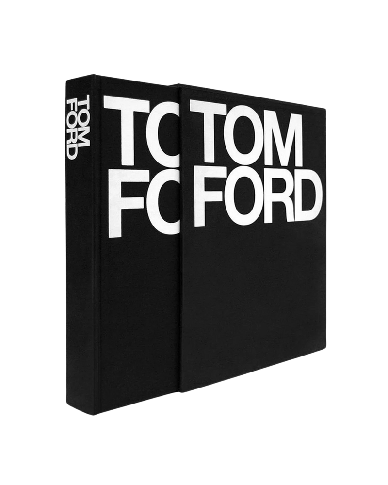 Caja negra Tom Ford con logotipo grande blanco en ángulo