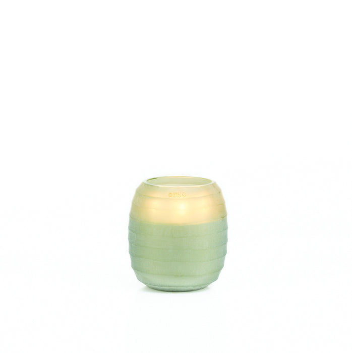 Vela ONNO en vaso verde claro y amarillo con franjas horizontales