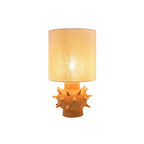 Lámpara de sobremesa de cerámica con base con puntas y pantalla beige