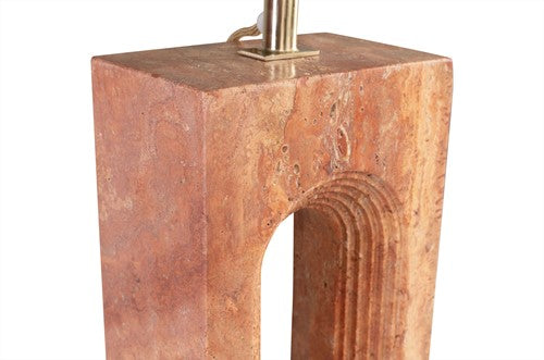 Base de lámpara de travertino rojo con soporte de latón y detalle de arco