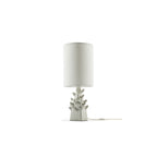 Lámpara de mesa con pantalla cilíndrica blanca y base de cerámica con relieve coral