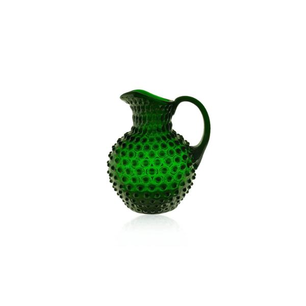 Jarra verde oscuro con textura tipo burbujas y asa, vertedor redondeado
