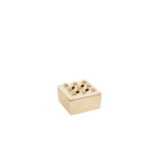 Cenicero pequeño dorado de base rectangular, borde fino y filas de huecos