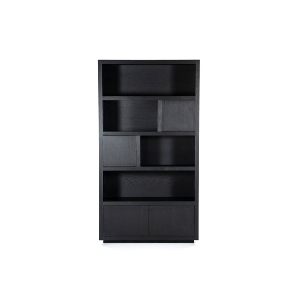 Vitrina de madera oscura con estantes y compartimentos, dos puertas inferiores.