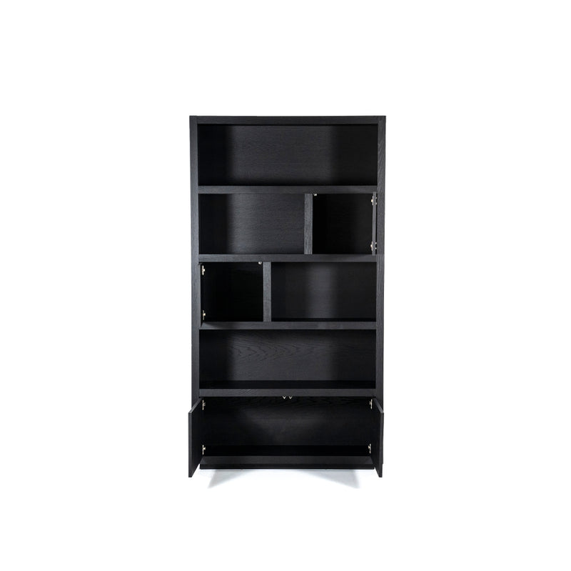 Vitrina de madera oscura con paneles interiores y puertas inferiores abiertas.