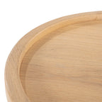 Mesa de centro redonda de roble Leia, primer plano de vetas en la madera