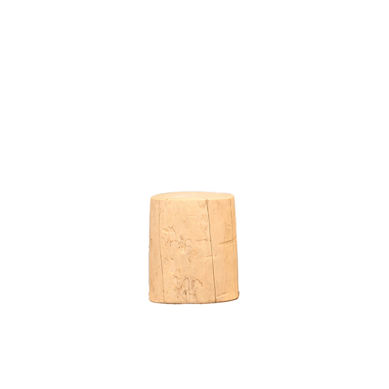 Mesa auxiliar cilíndrica de madera natural, vetas y textura visibles