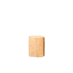 Mesa auxiliar cilíndrica de madera natural, vista lateral, vetas y grietas