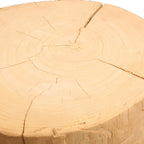 Superficie superior de mesa auxiliar cilíndrica de madera natural, vetas y grietas