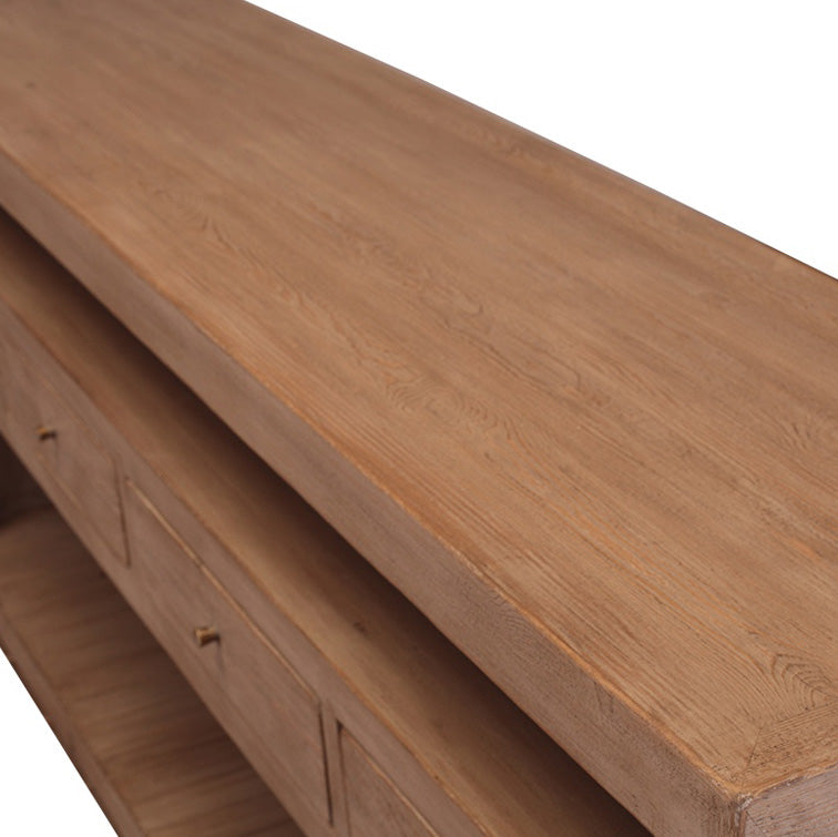 Detalle de consola de madera maciza: veta de la madera y borde del tablero
