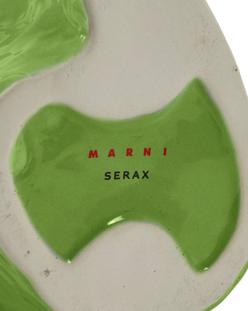 Base de cerámica verde con sello MARNI SERAX