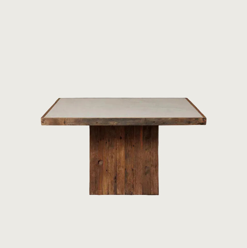 Mesa de comedor cuadrada de madera y mármol: tapa clara y base de madera