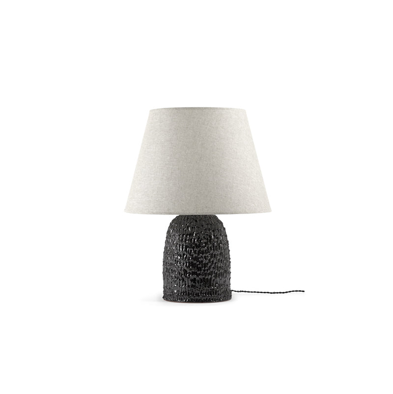 Lámpara sobremesa negra con pantalla gris claro y base de cerámica texturizada