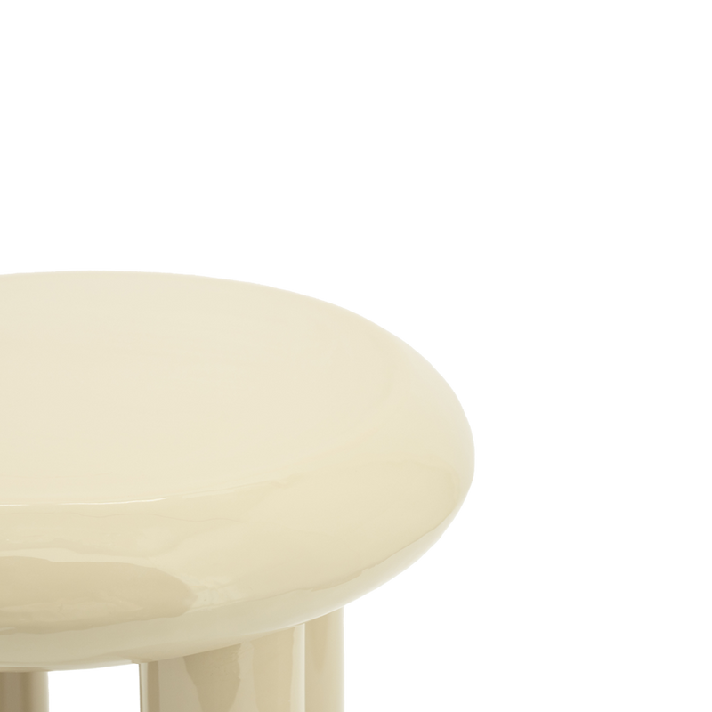Sobre redondo beige pulido para mesa de centro, acabado liso y brillante