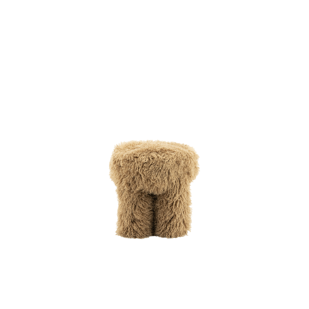 Taburete de pelo sintético beige, asiento redondo y respaldo bajo, forma cilíndrica