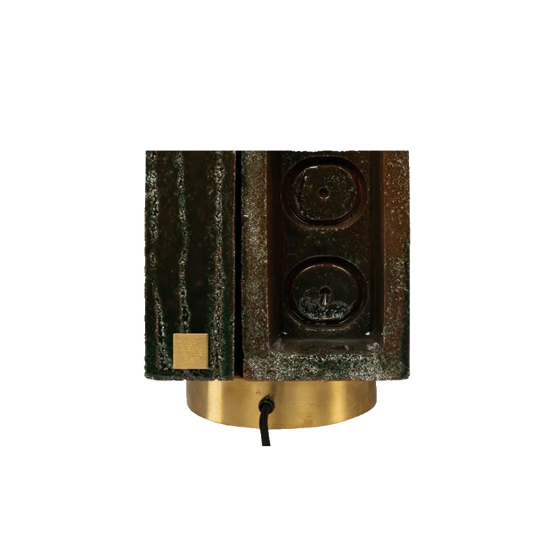 Base de lámpara Brik verde con detalles circulares y acabado dorado