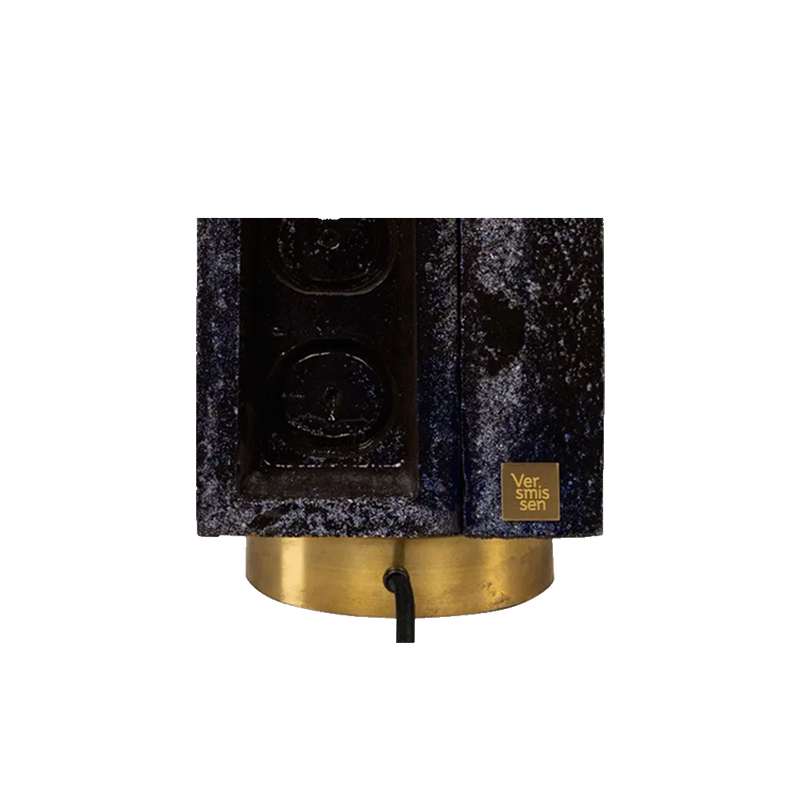 Base de lámpara Brik en azul oscuro con detalles circulares y aro dorado inferior