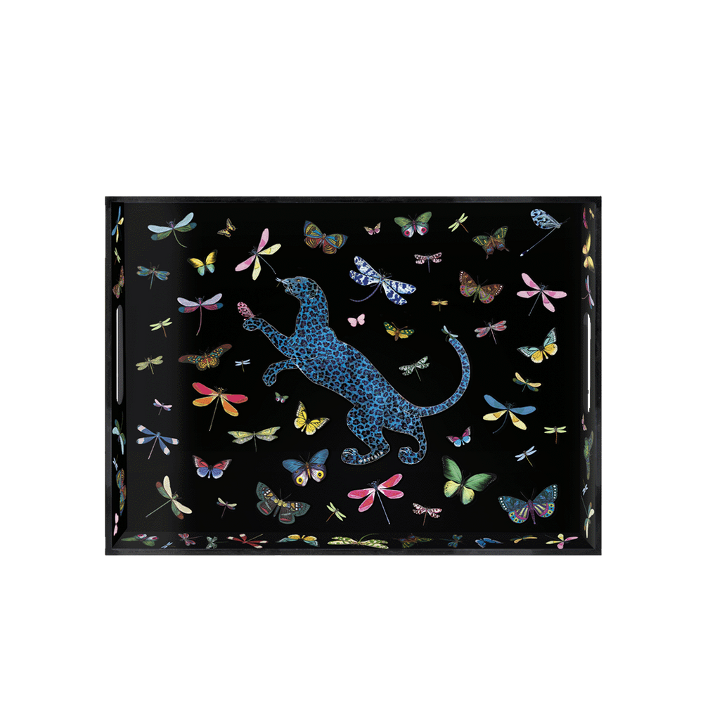 Bandeja lacada con silueta de felino azul y mariposas y libélulas multicolor