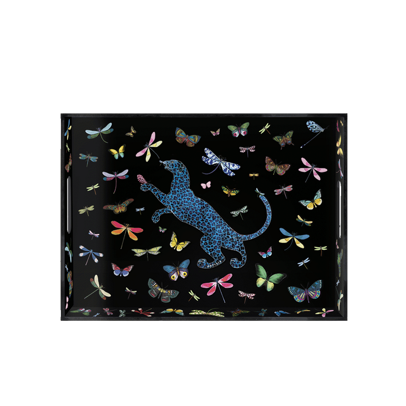 Bandeja lacada con silueta de felino azul y mariposas y libélulas multicolor