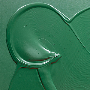 Detalle de pintura abstracta verde con relieve curvo y textura, enmarcada