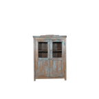 Vitrina de madera azul decapada con 2 puertas y estantes interiores