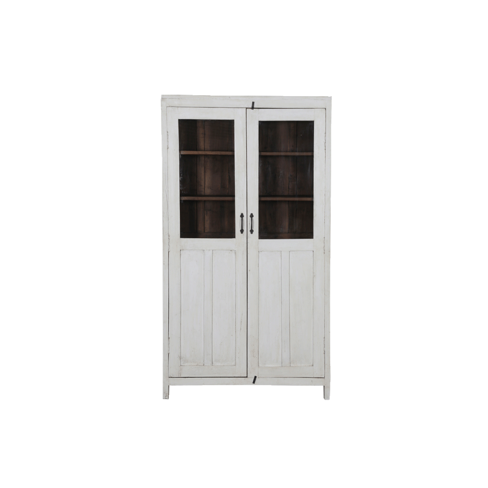 Vitrina de madera blanca con dos puertas de vidrio y estantes interiores oscuros