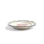 Plato hondo de cerámica blanco con borde verde y camarones rojos en franja.