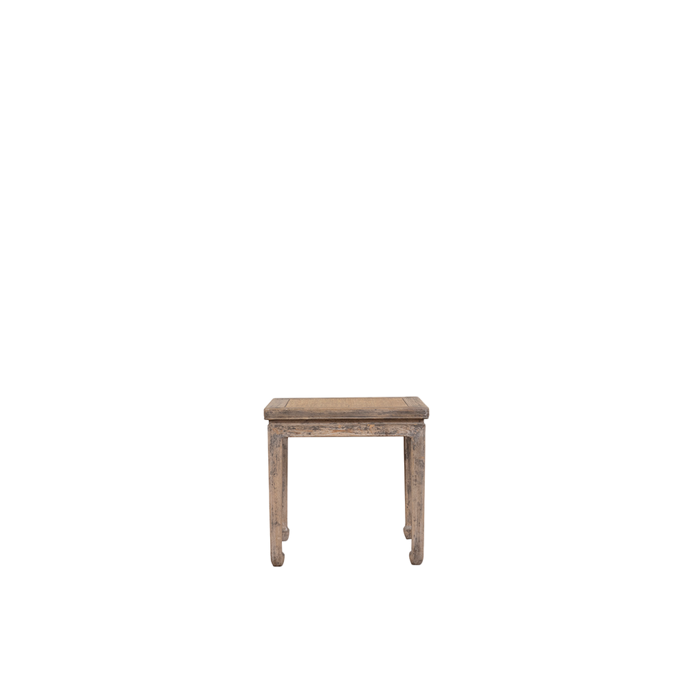 Mesita cuadrada de madera 50x50 Heritage con tapa clara y 4 patas torneadas.
