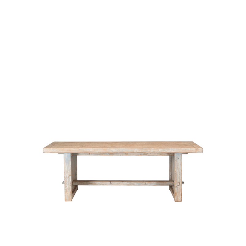 Mesa de comedor de madera Heritage con travesaño inferior y patas cuadradas