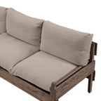 Sofá exterior de 3 plazas, vista en ángulo: cojines beige y base de madera