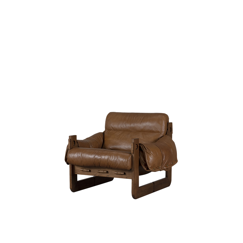 Butaca Heritage de piel marrón con paneles abatibles y base de madera