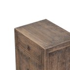 Frente de mesita de noche de madera con tirador de metal y cajón superior