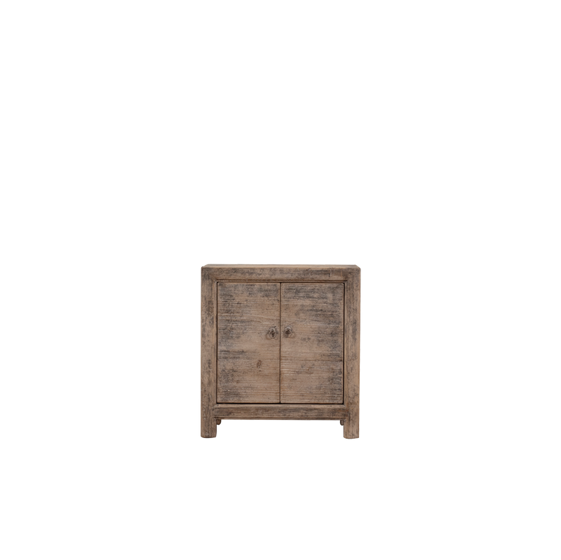 Aparador pequeño de madera Heritage con 2 puertas y tiradores metálicos, acabado envejecido.