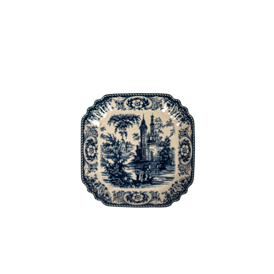 Fuente de ensalada Estelle Blue de cerámica azul y blanca, forma cuadrada con borde ondulado
