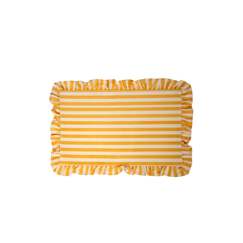 Individual de mesa rectangular de rayas horizontales amarillas y blancas, con volante