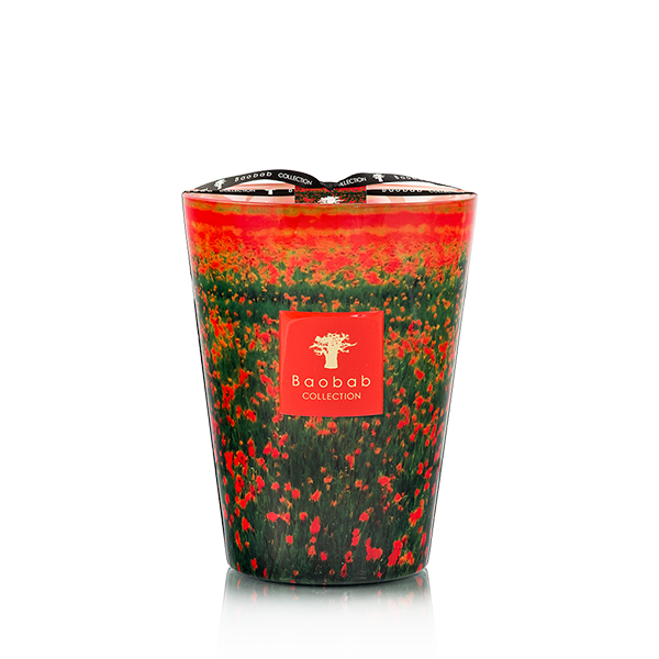 Vela Baobab en vaso alto rojo y verde con flores y etiqueta Baobab Collection