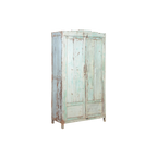 Armario de madera de teca azul claro con dos puertas y patas de madera.