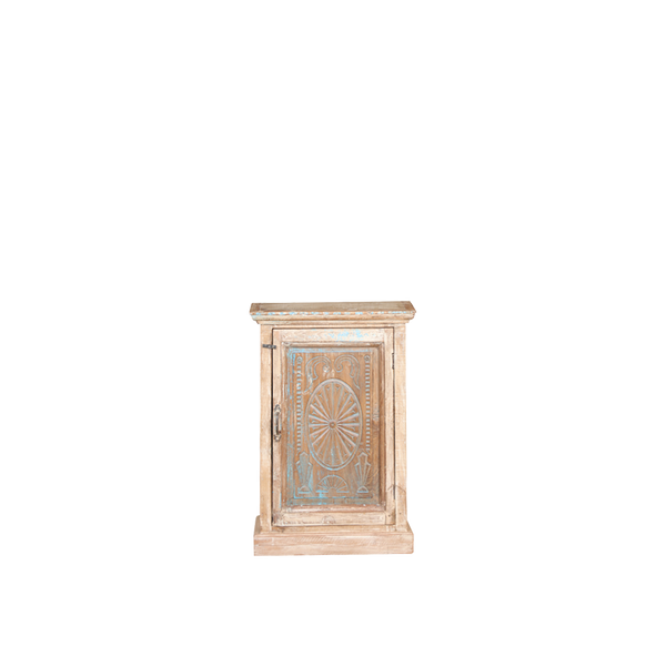 Mesita de noche de madera teca con panel tallado y puerta con detalles azules