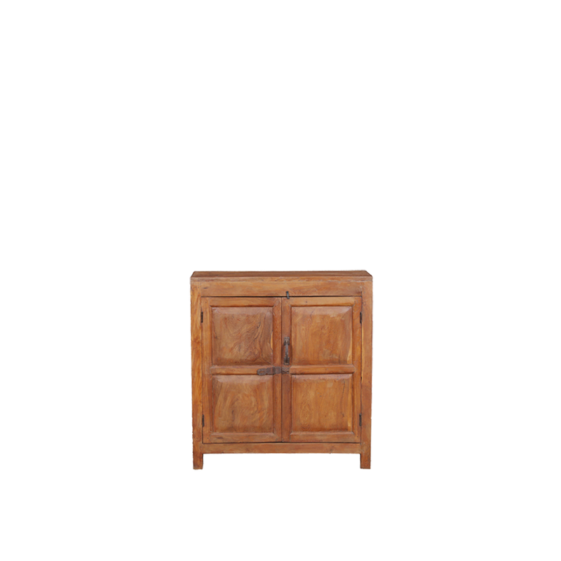 Aparador de madera de teca con 2 puertas y tiradores metálicos, color miel