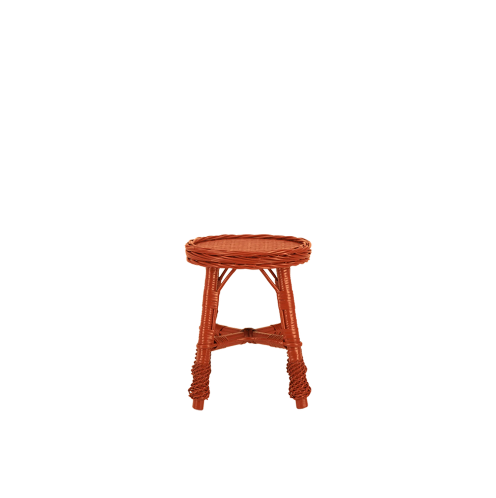 Taburete de mimbre terracota con asiento redondo tejido y patas de listones