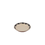 Plato hondo Viana color crema con patrón floral negro alrededor del borde