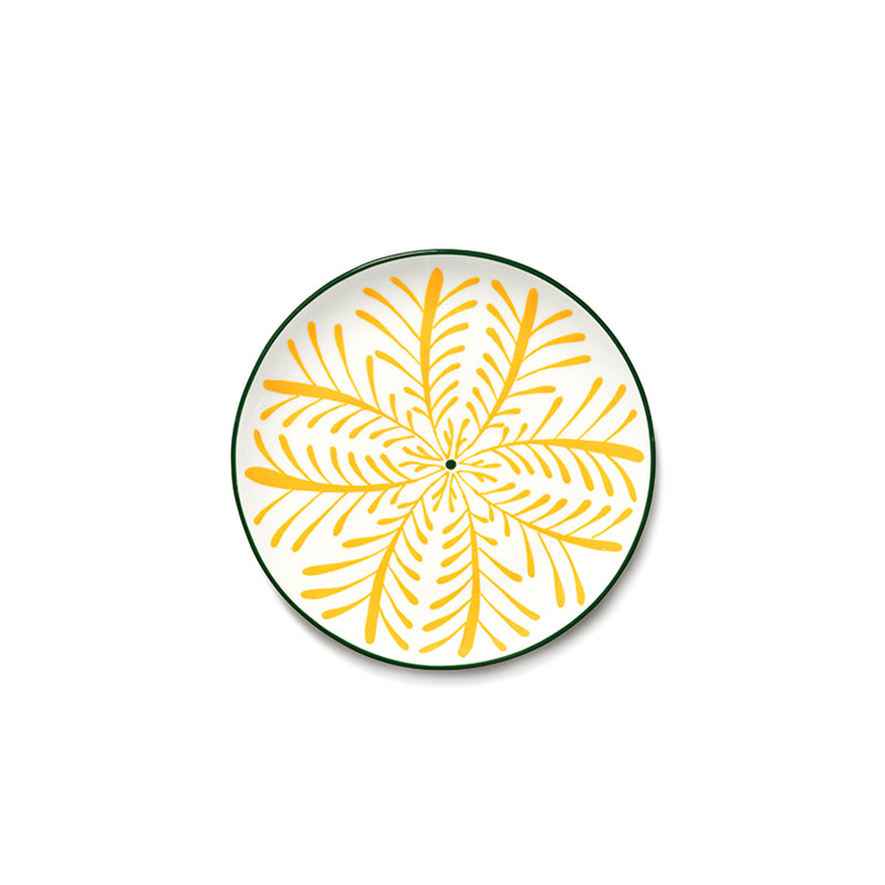 Plato llano con estampado floral amarillo, líneas verdes y borde verde
