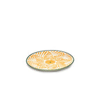 Plato llano ovalado con estampado floral amarillo y naranja, borde verde oscuro