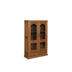 Vitrina de madera con puertas de vidrio, estantes interiores y dos cajones inferiores